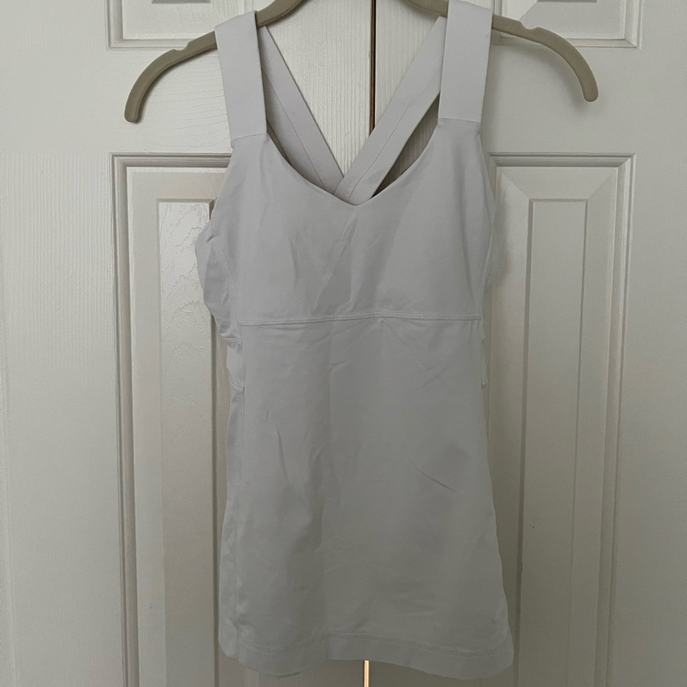 Old Lululemon style tank 🤍